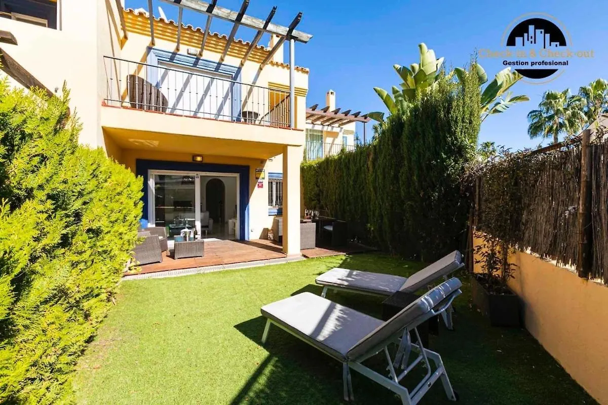 Adosado Puerto Banus Relax Lägenhet Marbella Spanien